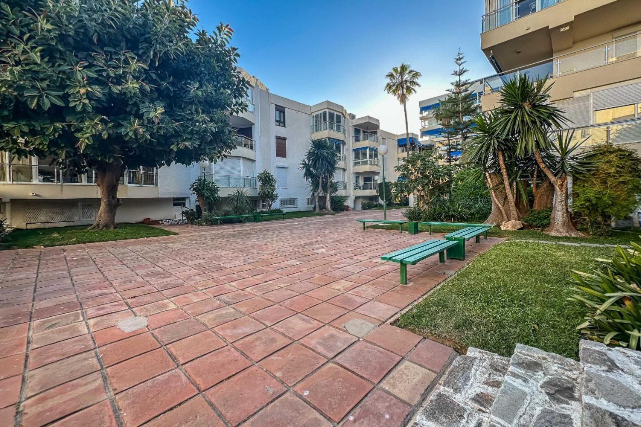 Apartamentos Dr28 A 250 M De La Playa Fuengirola Eksteriør billede